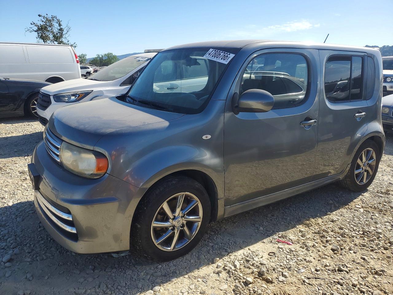 2011 NISSAN CUBE
