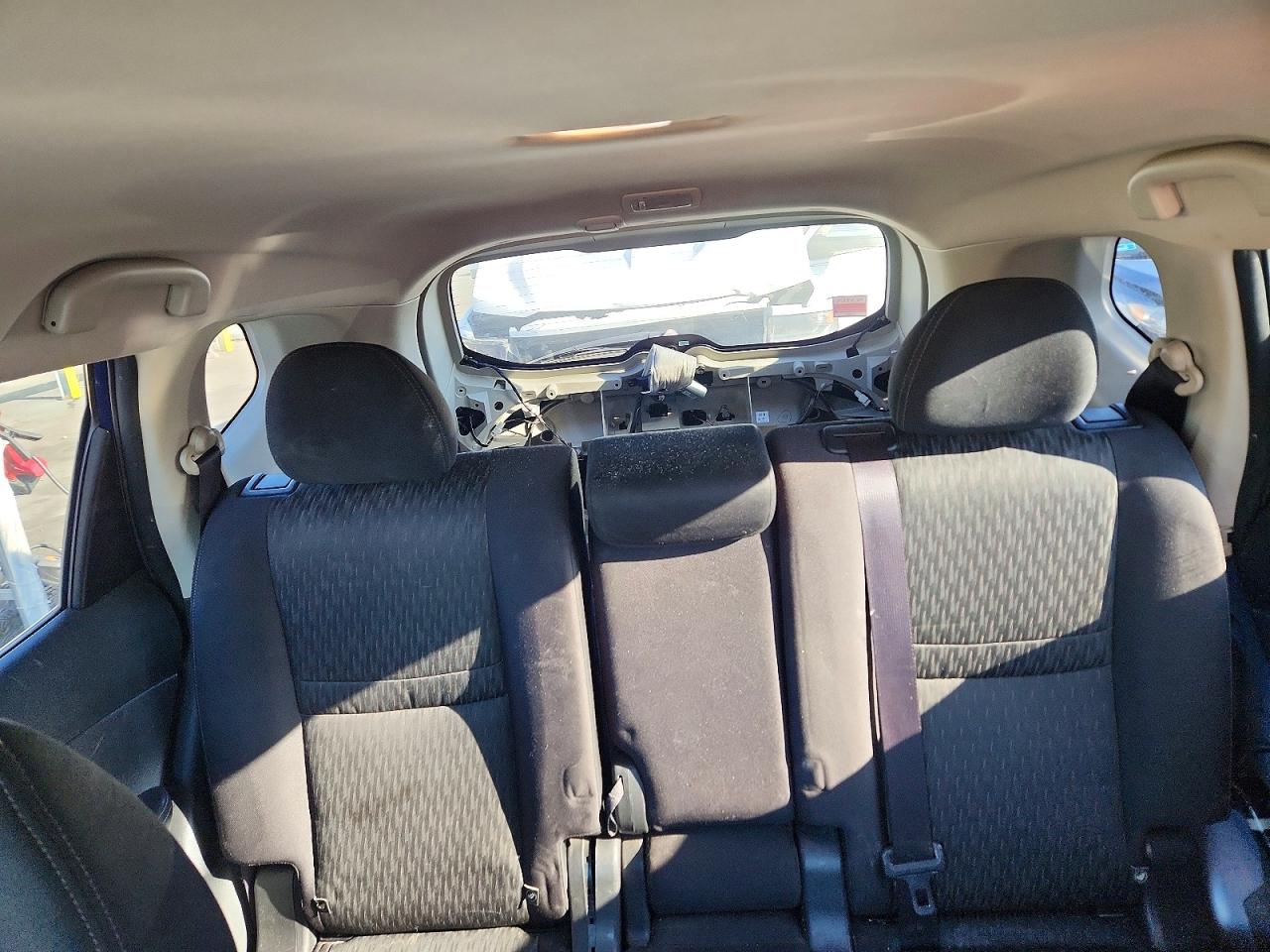 2019 NISSAN ROGUE SV photo 19