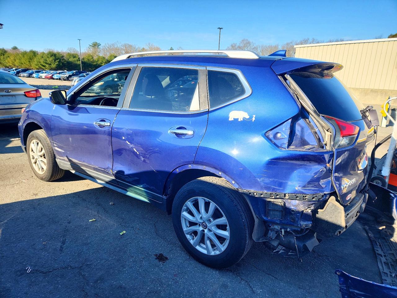 2019 NISSAN ROGUE SV photo 3