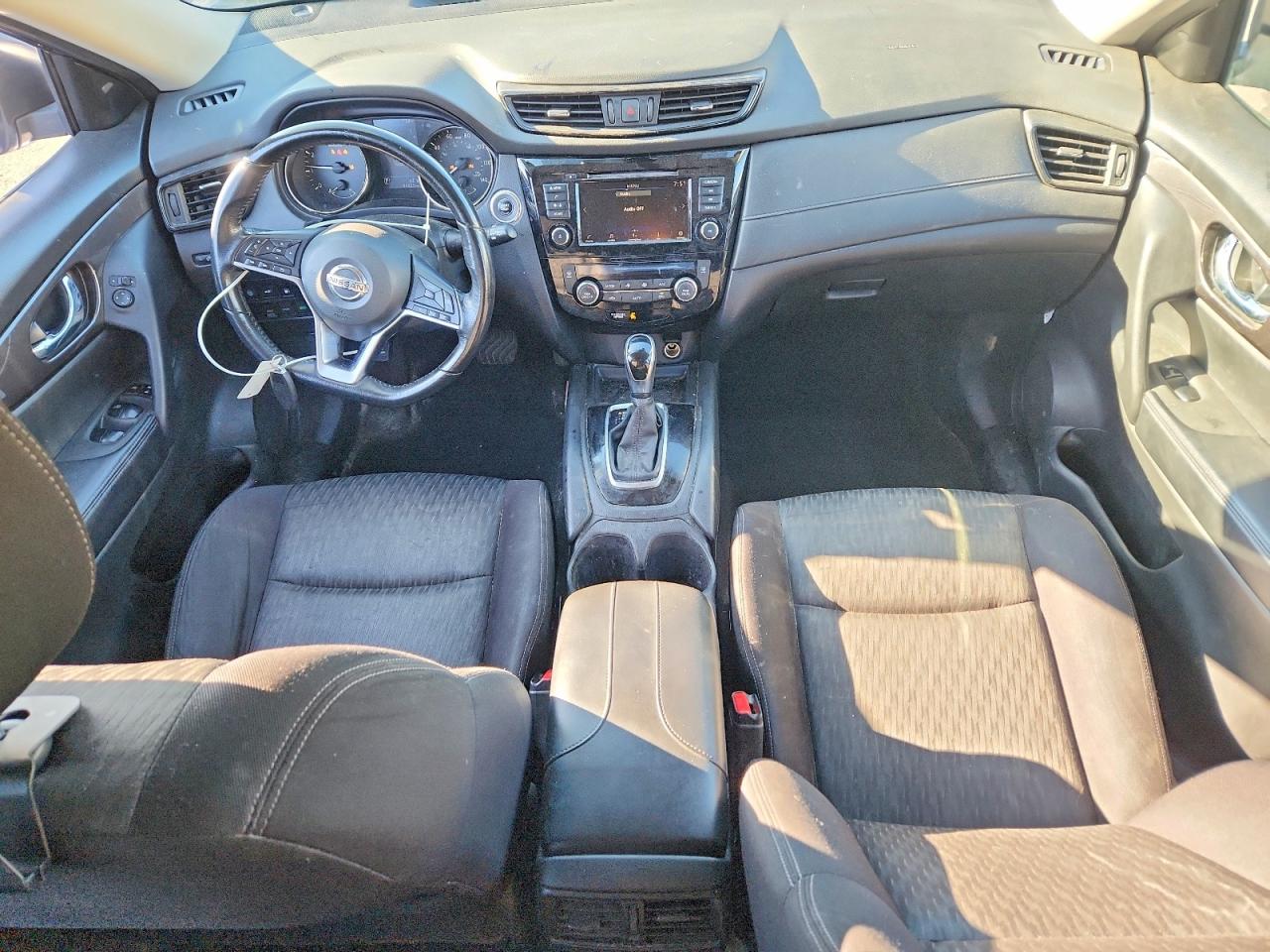 2019 NISSAN ROGUE SV photo 15