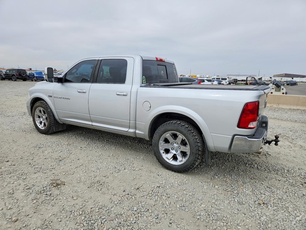 2011 DODGE RAM 1500 photo 2