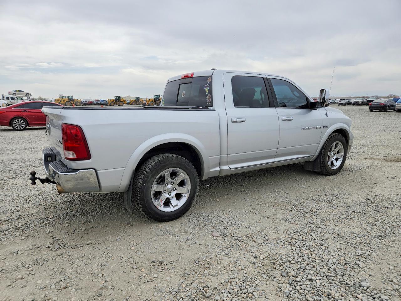 2011 DODGE RAM 1500 photo 3