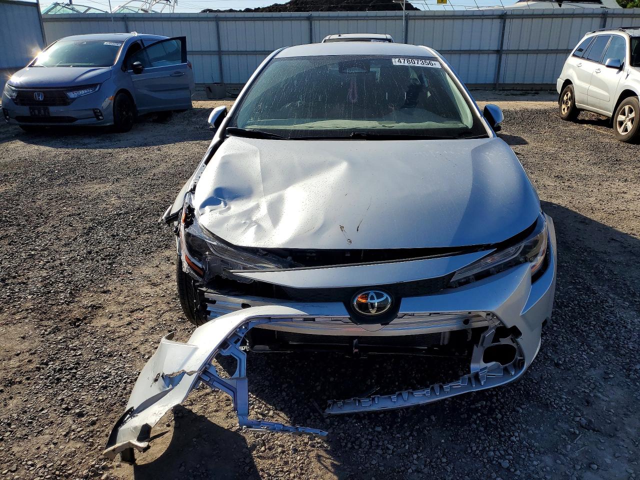2024 TOYOTA COROLLA photo 9