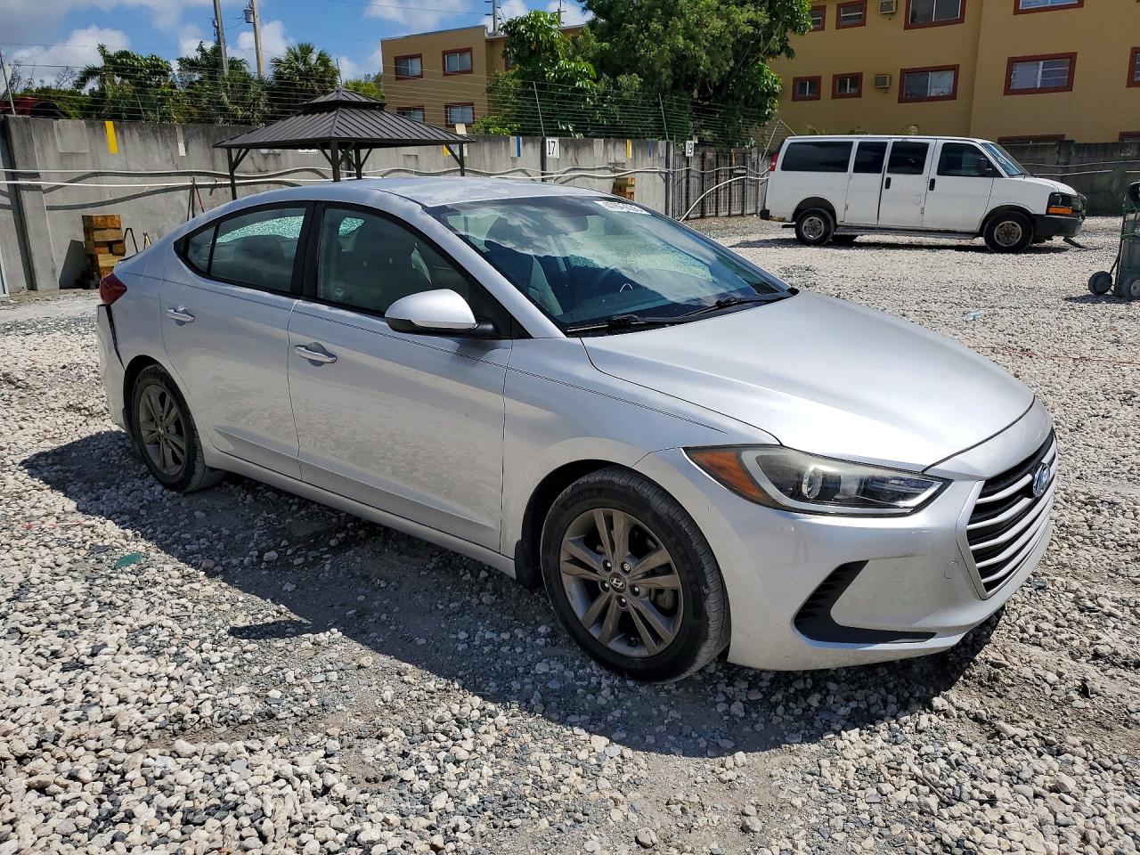 2017 HYUNDAI ELANTRA SE photo 7