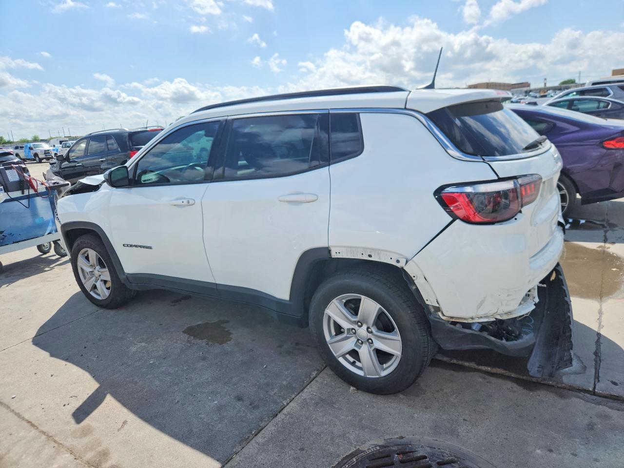 2022 JEEP COMPASS LATITUDE photo 2