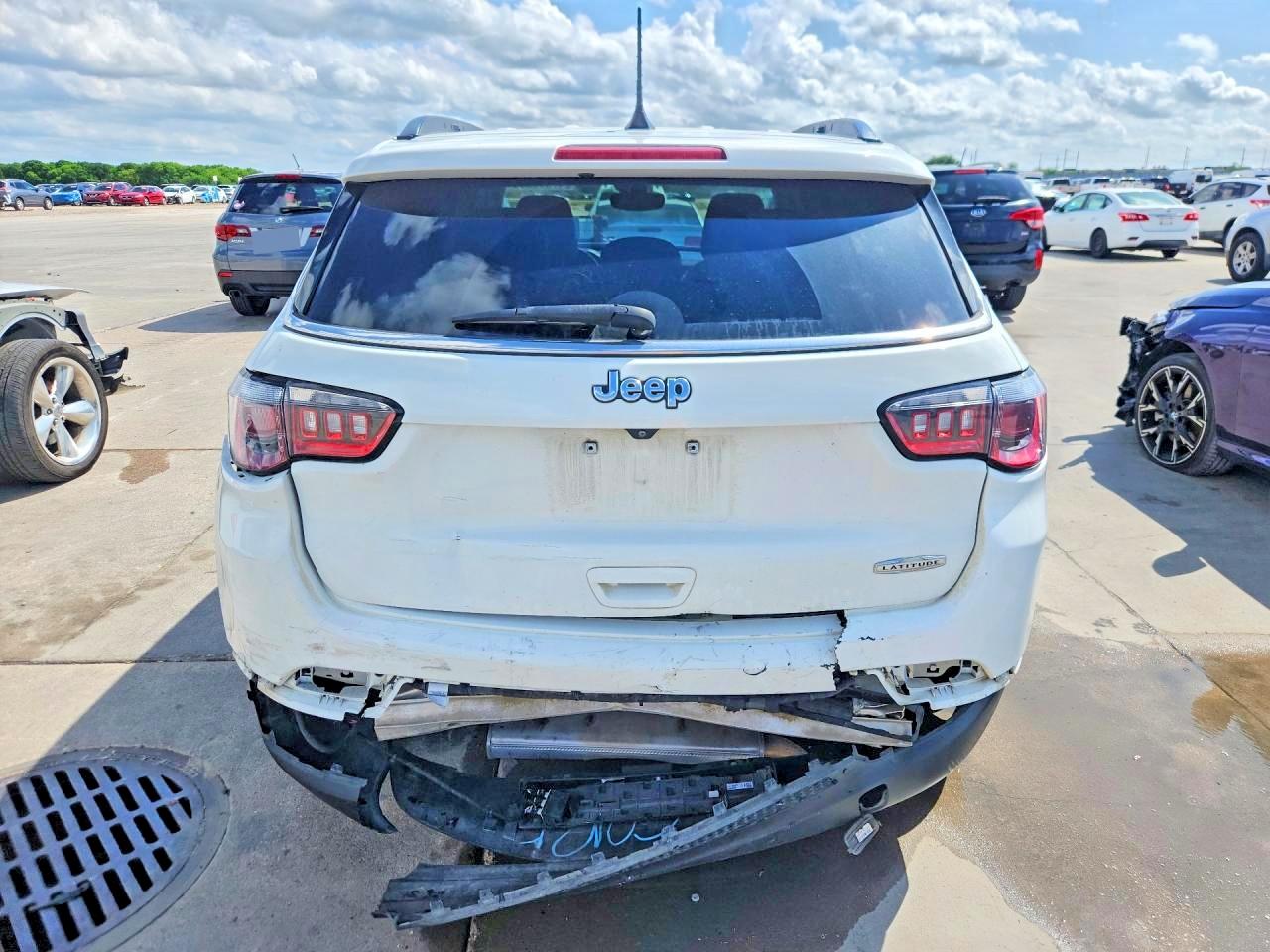 2022 JEEP COMPASS LATITUDE photo 6