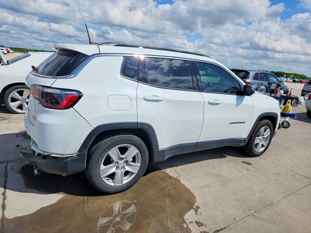 2022 JEEP COMPASS LATITUDE photo 3