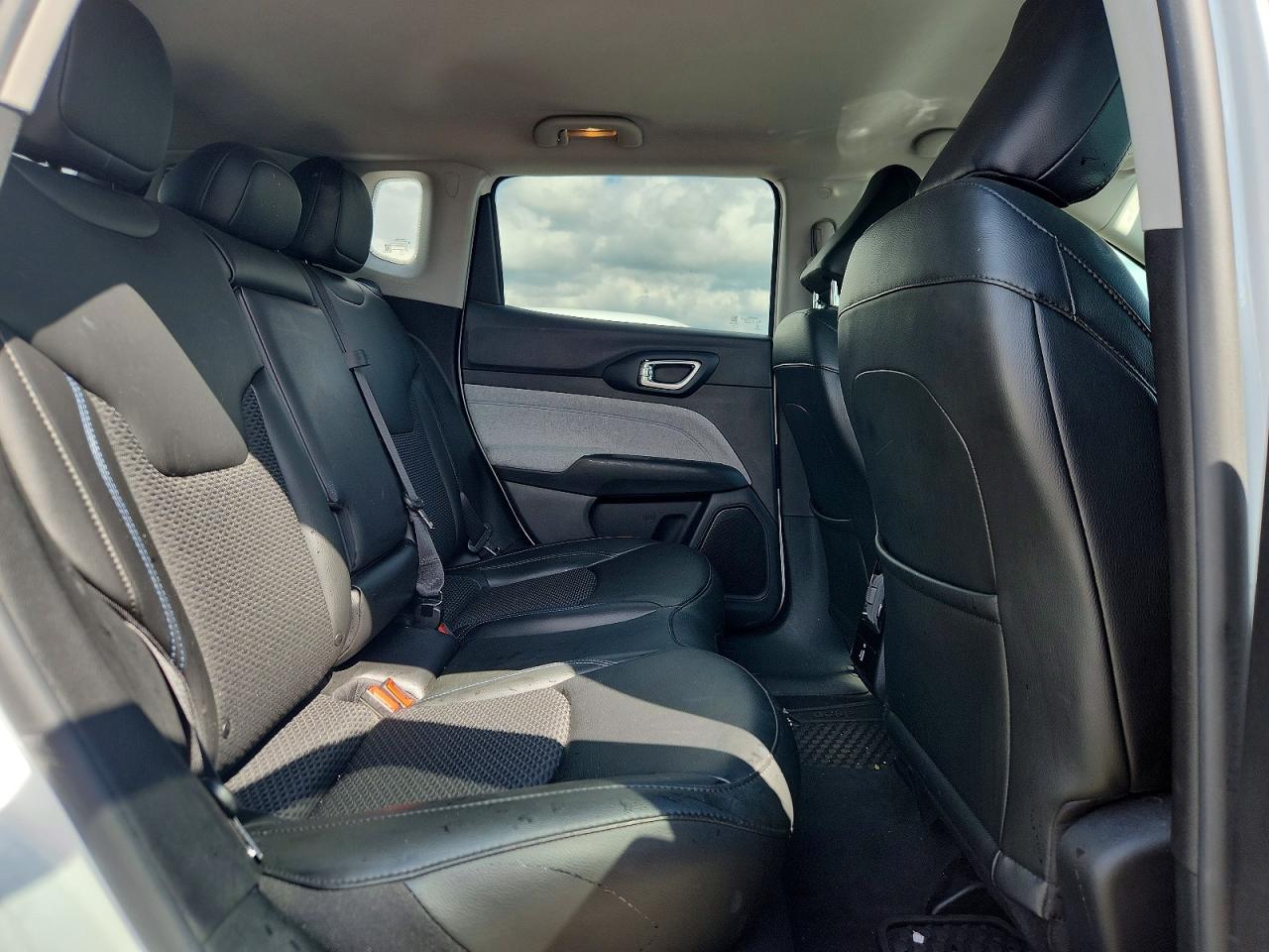 2022 JEEP COMPASS LATITUDE photo 11