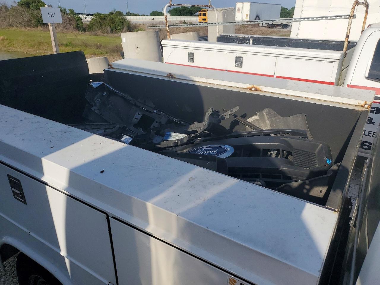 2022 FORD F350 SUPER DUTY photo 23