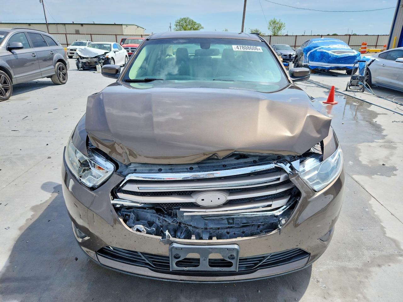 2015 FORD TAURUS SEL photo 13