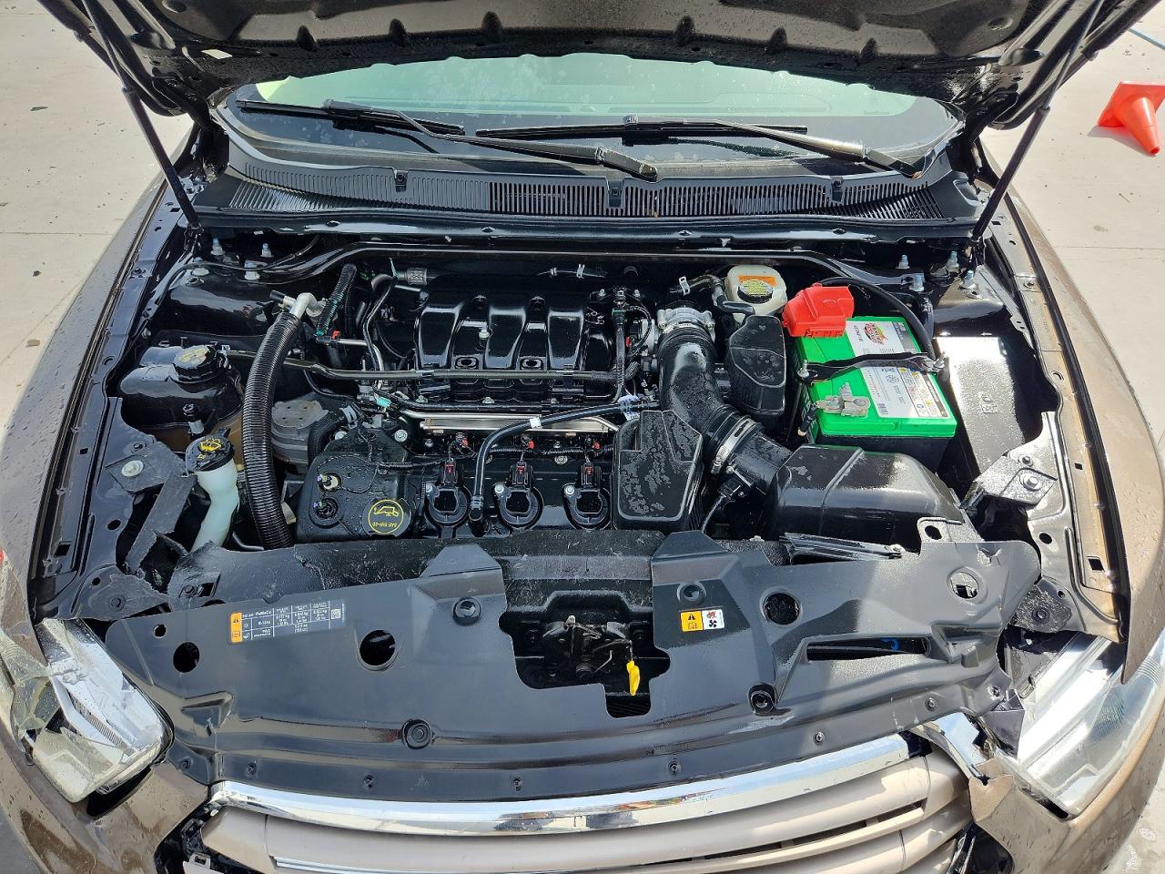 2015 FORD TAURUS SEL photo 31