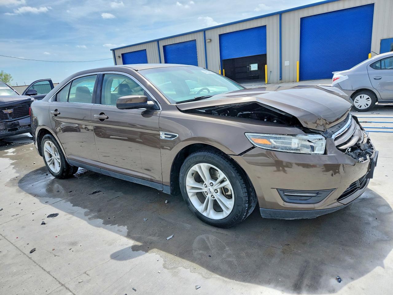 2015 FORD TAURUS SEL photo 10