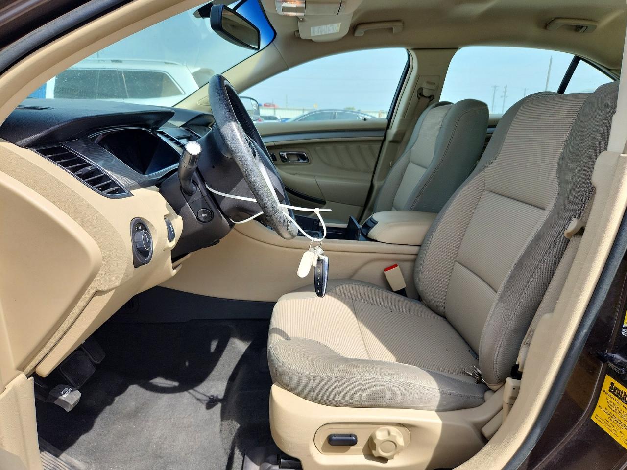 2015 FORD TAURUS SEL photo 19