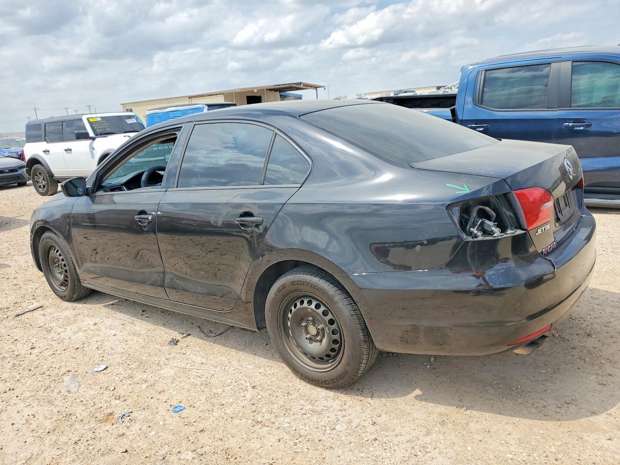 2014 VOLKSWAGEN JETTA BASE photo 2
