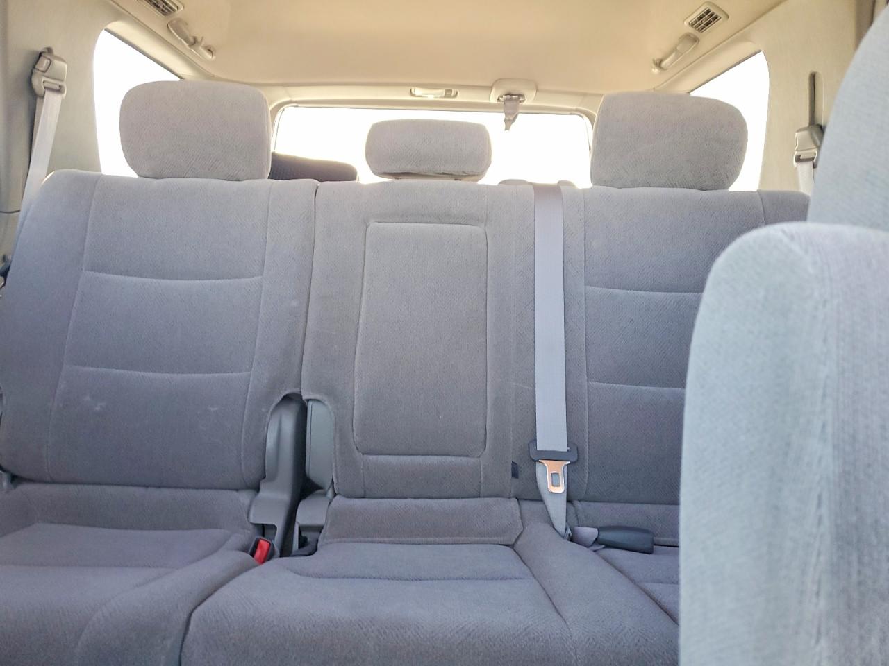 2001 TOYOTA SEQUOIA SR5 photo 28
