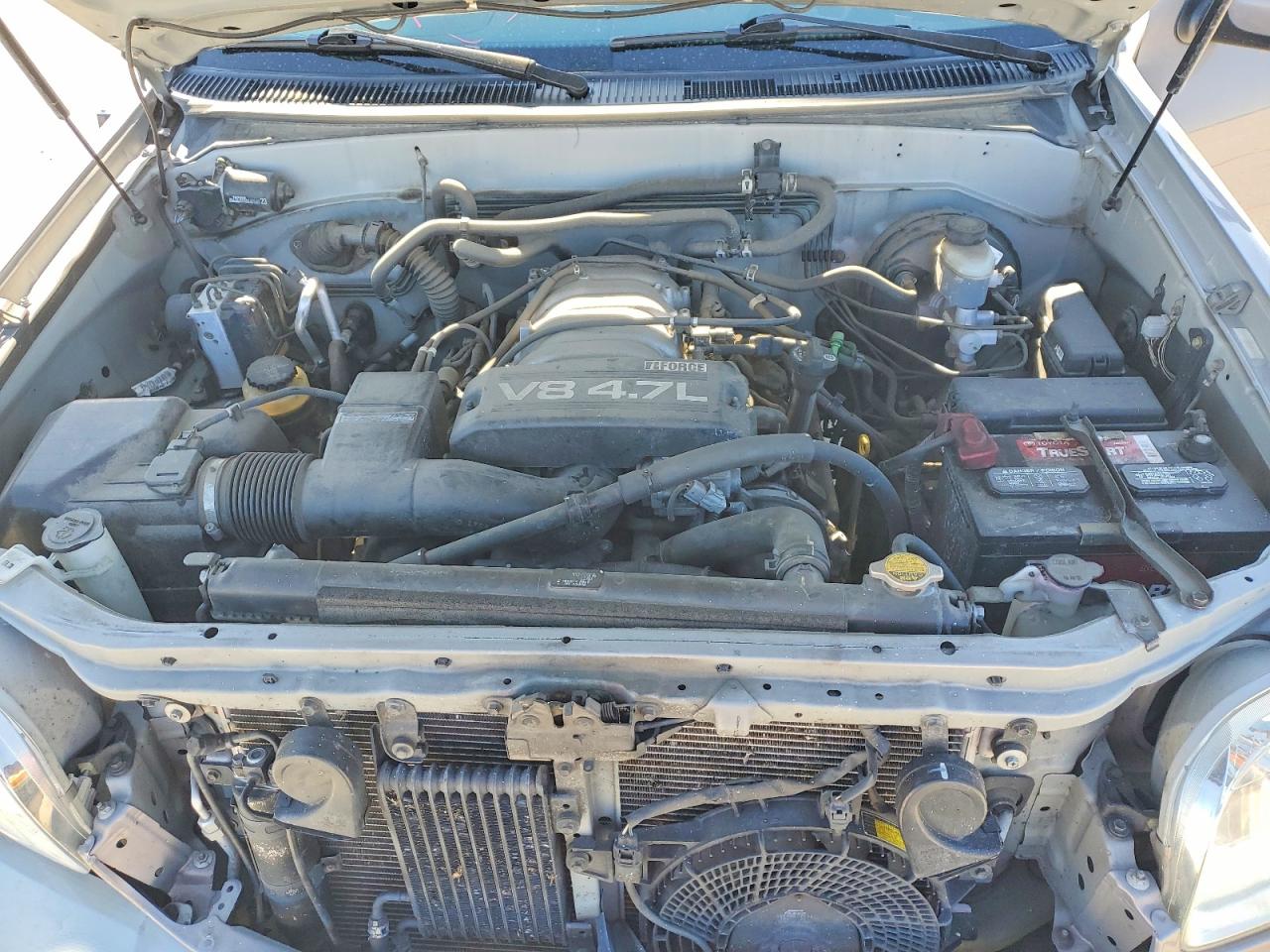2001 TOYOTA SEQUOIA SR5 photo 34