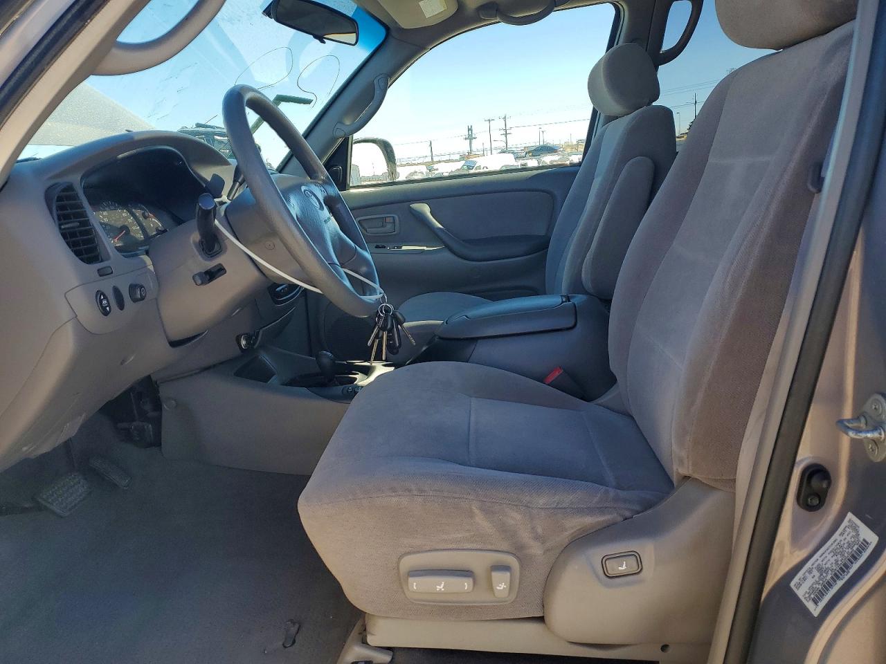 2001 TOYOTA SEQUOIA SR5 photo 19