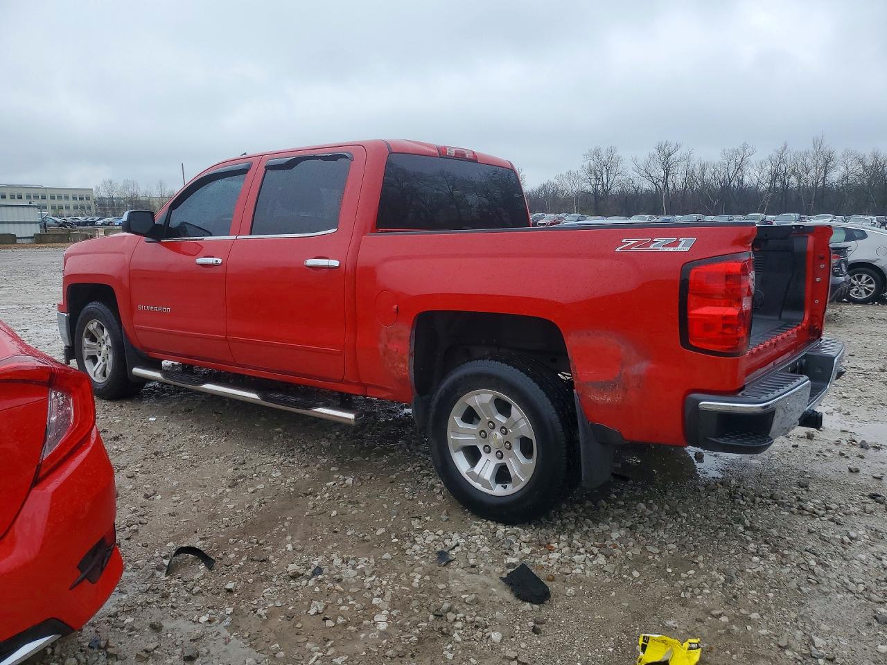 2015 CHEVROLET SILVERADO K1500 LT photo 2