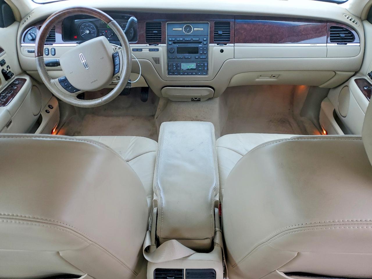 2006 LINCOLN TOWN CAR SIGNATURE LIMITED photo 15