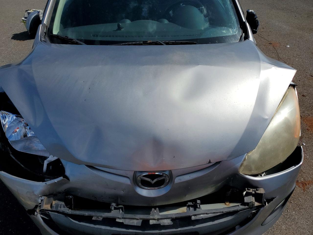 2012 MAZDA MAZDA2 photo 11