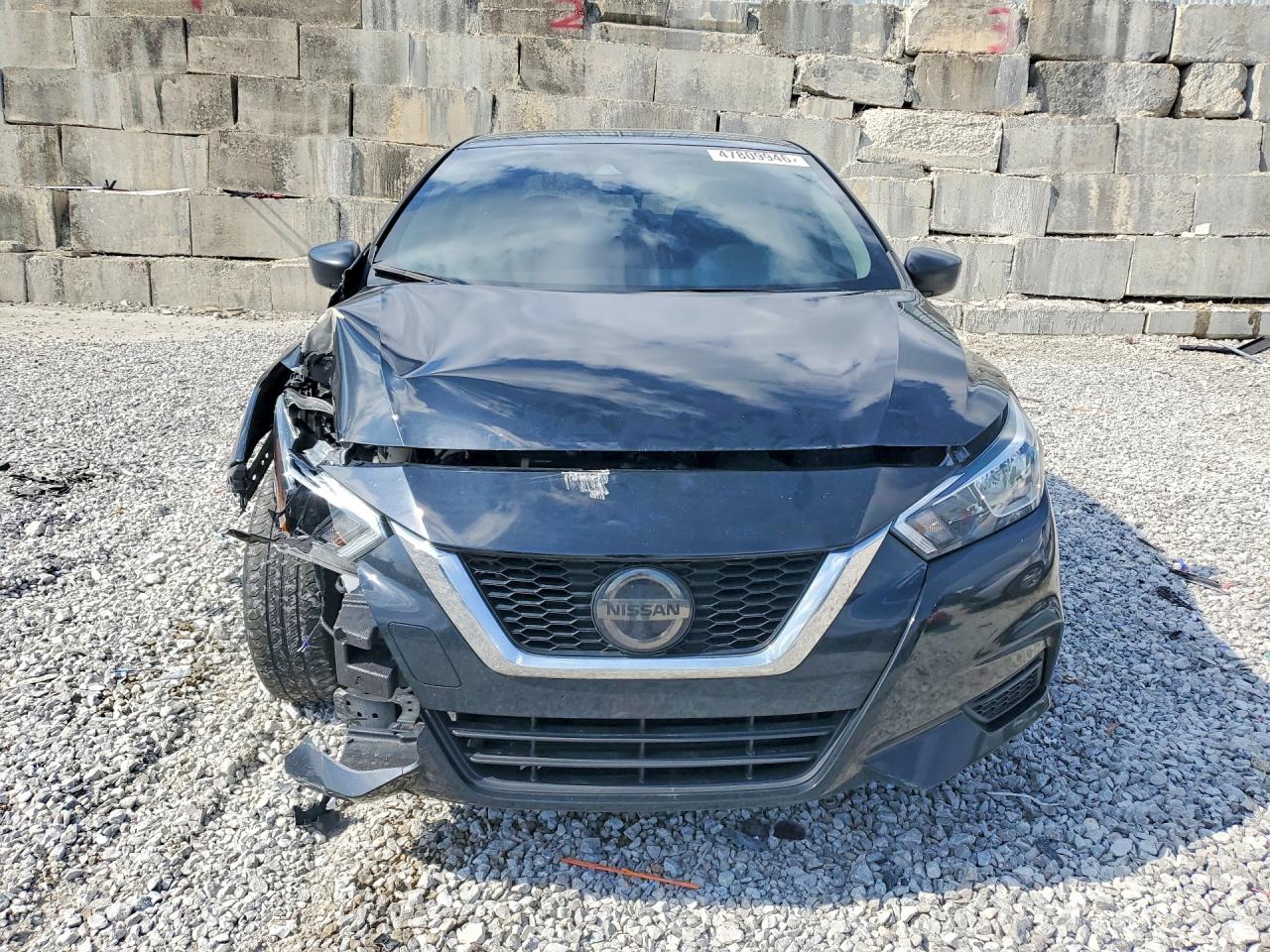 2020 NISSAN VERSA S photo 5