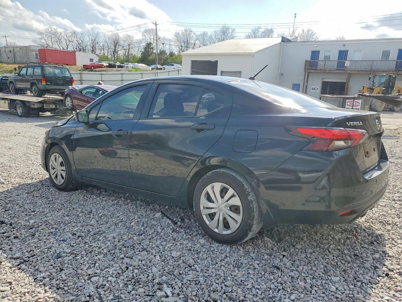 2020 NISSAN VERSA S photo 2