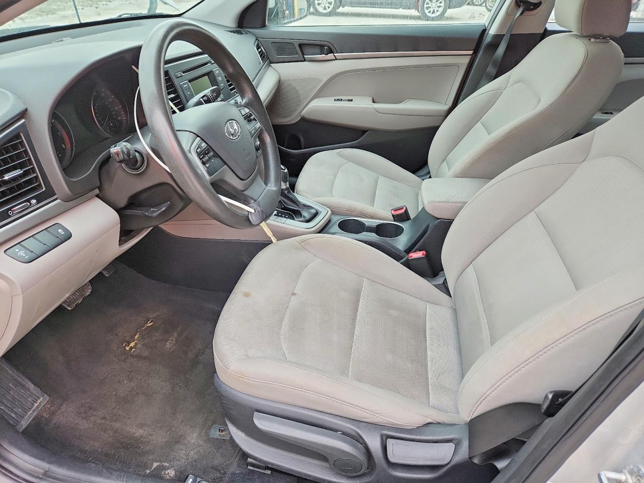 2017 HYUNDAI ELANTRA SE photo 13
