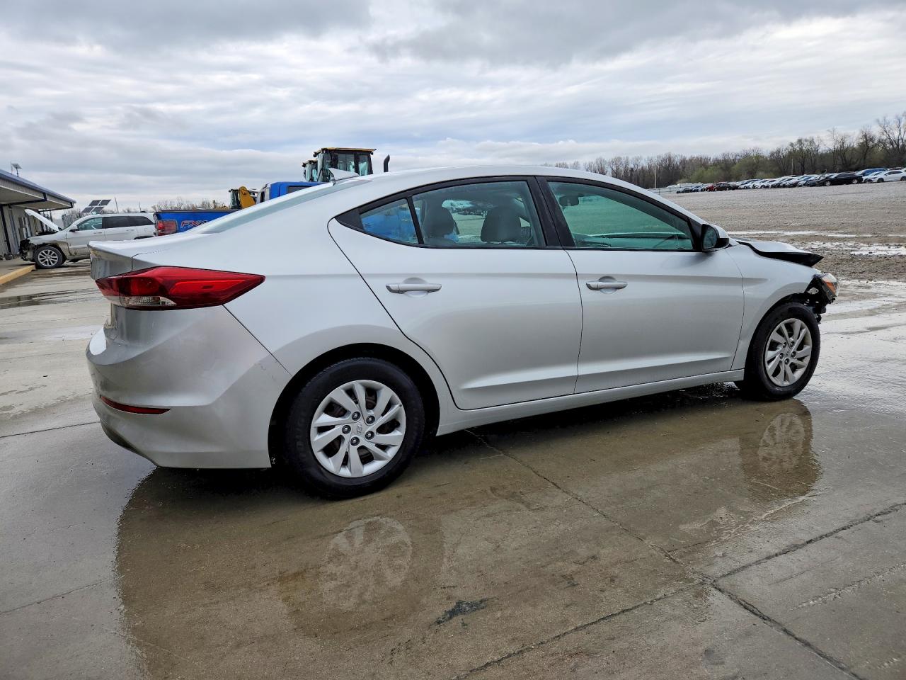 2017 HYUNDAI ELANTRA SE photo 5