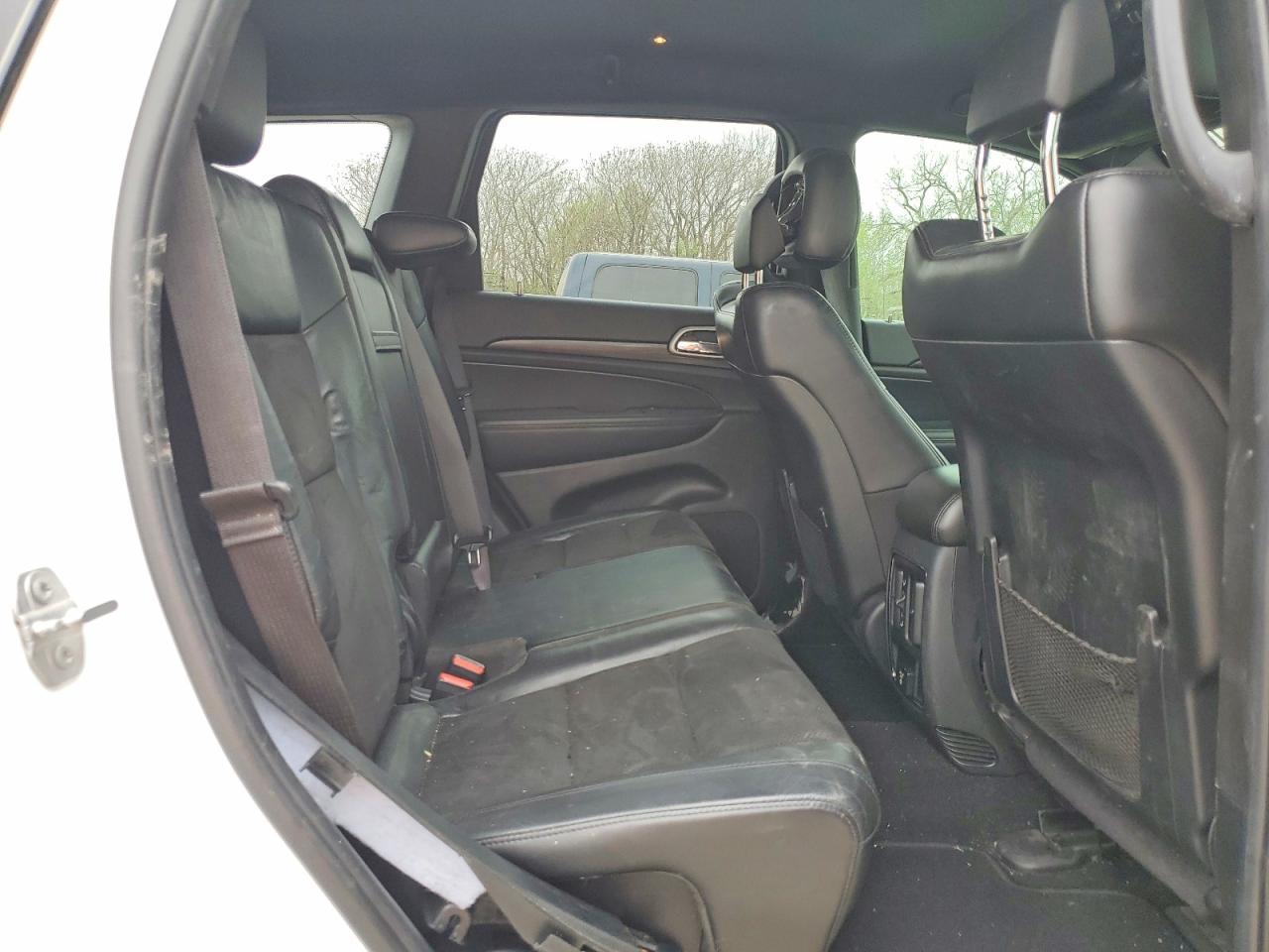 2020 JEEP GRAND CHEROKEE LAREDO photo 11