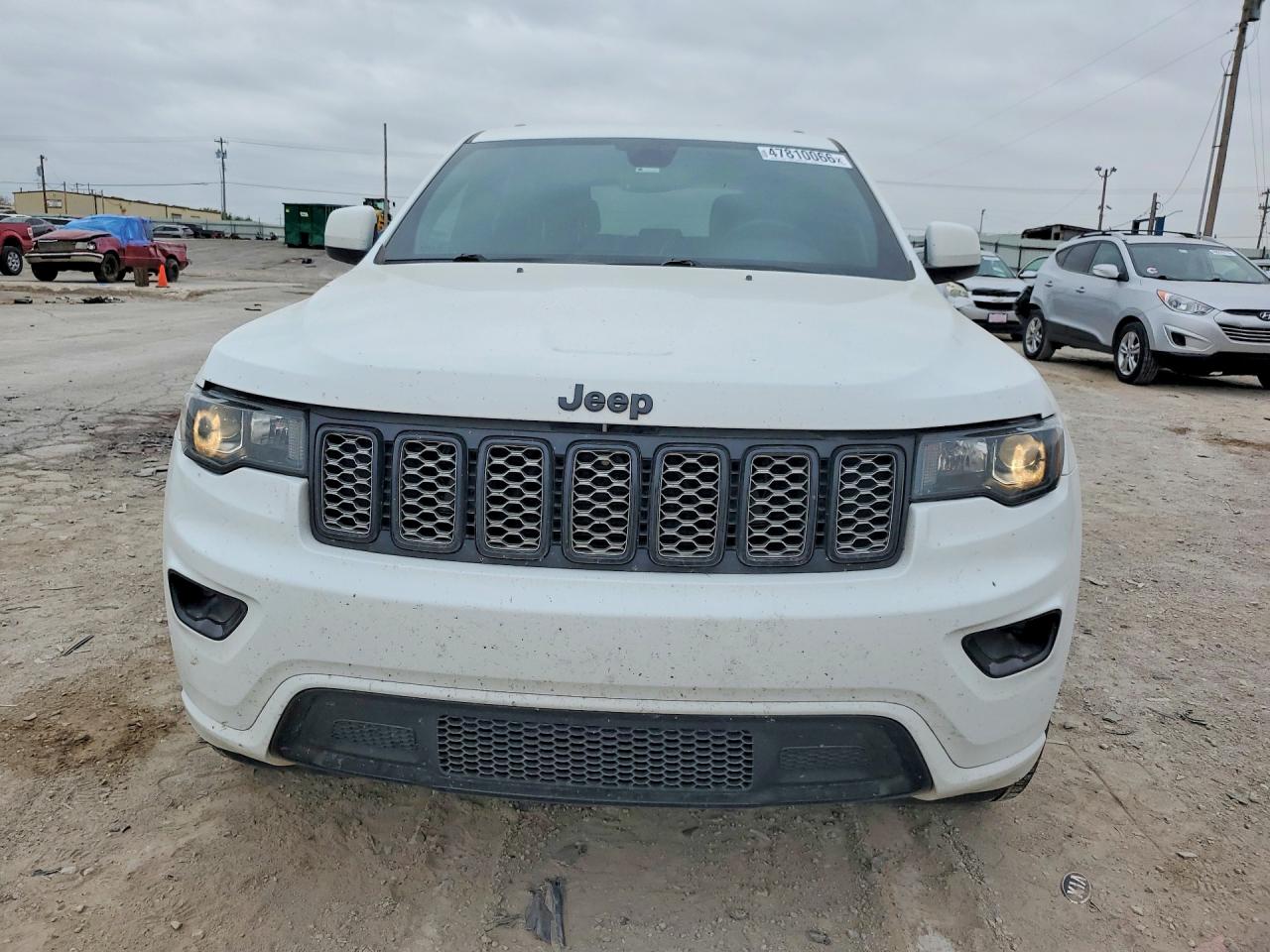 2020 JEEP GRAND CHEROKEE LAREDO photo 5
