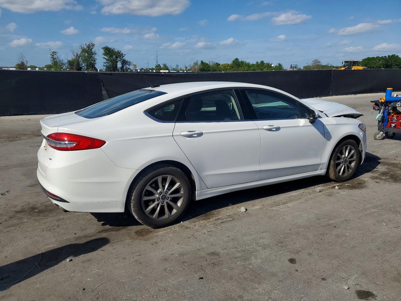 2017 FORD FUSION SE photo 7