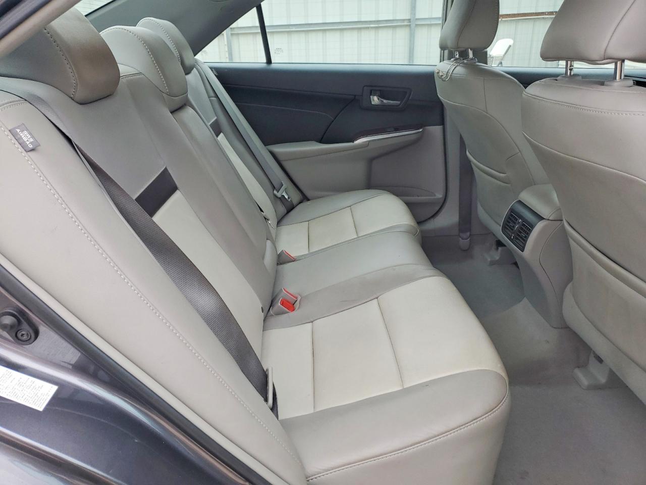 2014 TOYOTA CAMRY XLE photo 19