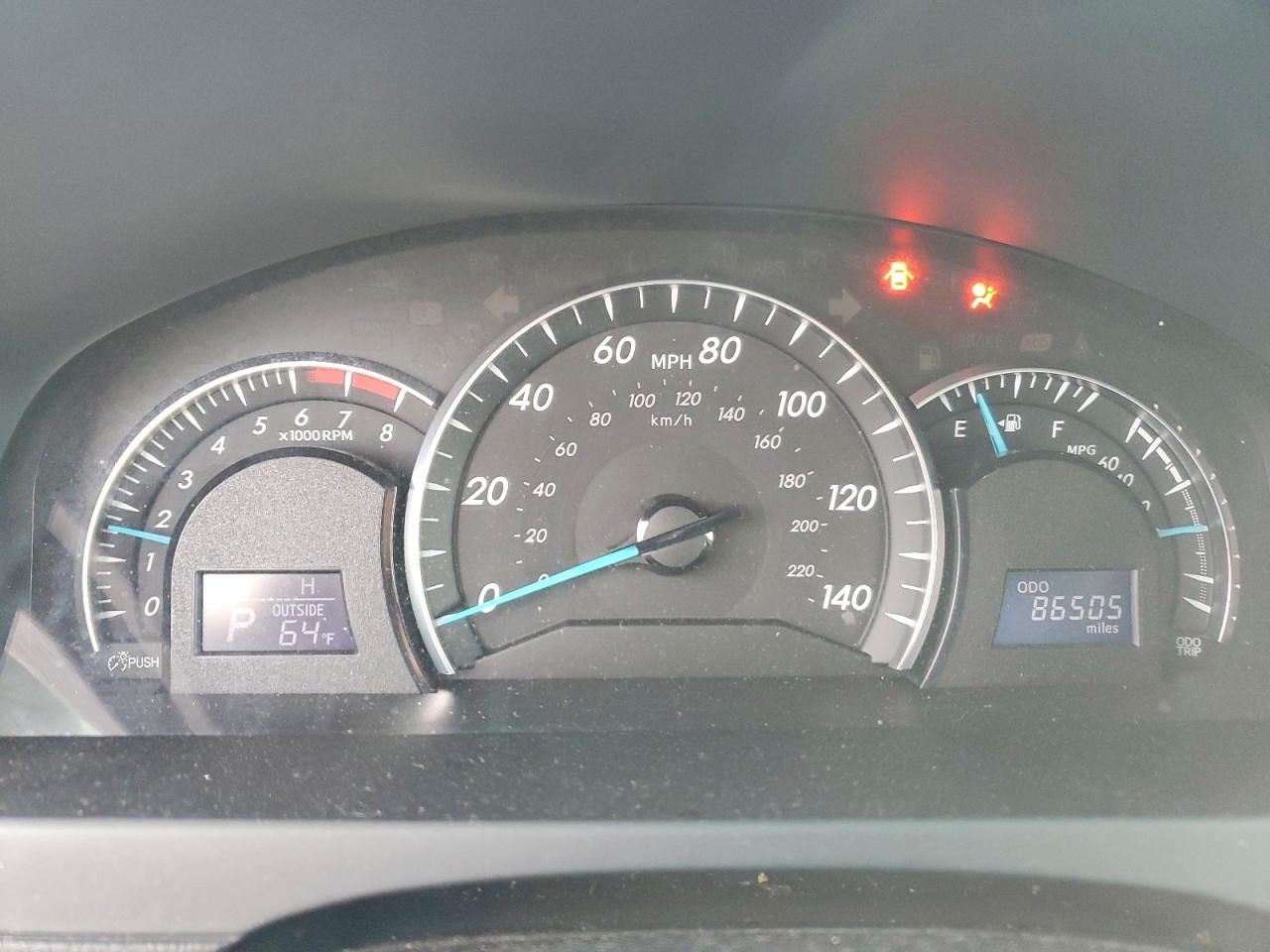 2014 TOYOTA CAMRY XLE photo 17