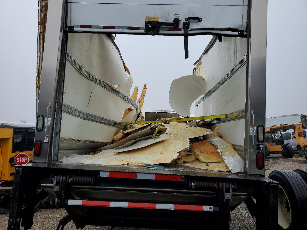 2018 HINO 258/268 BOX TRUCK photo 6