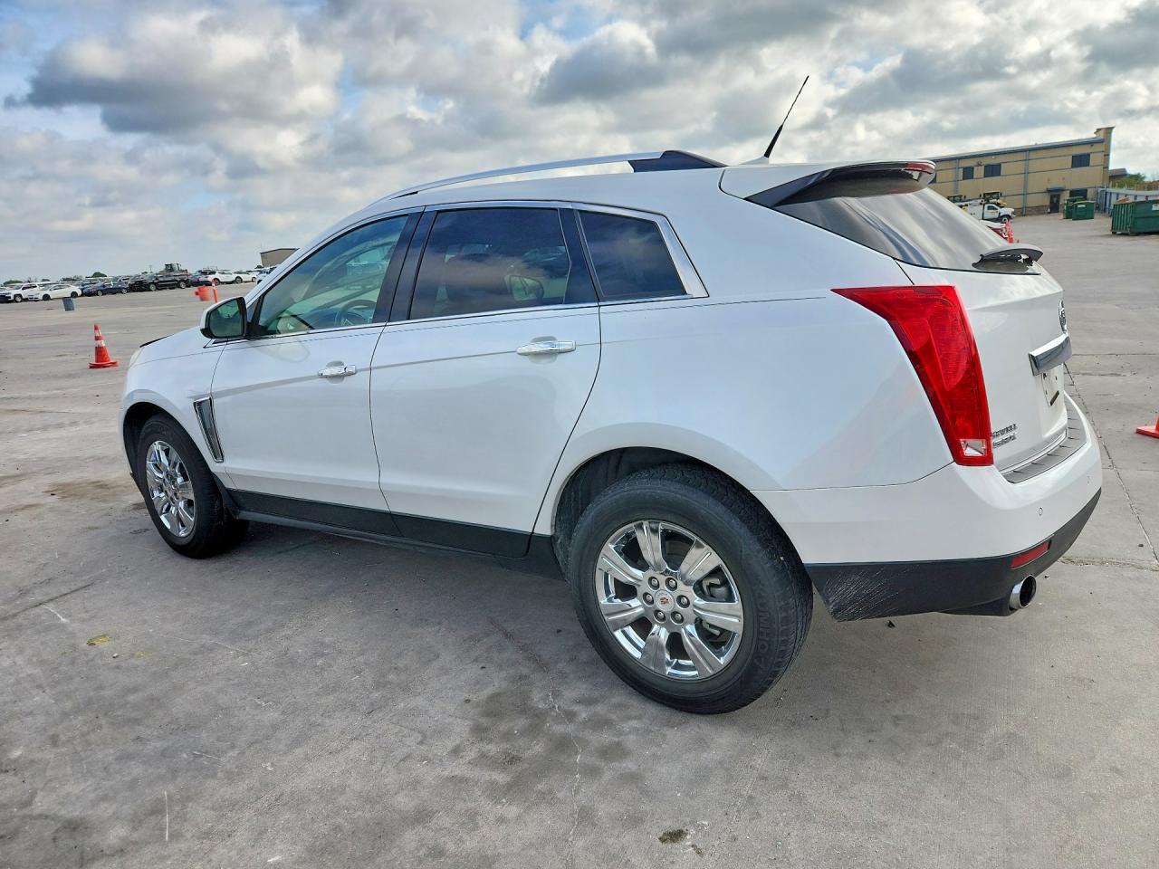 2013 CADILLAC SRX LUXURY COLLECTION photo 2