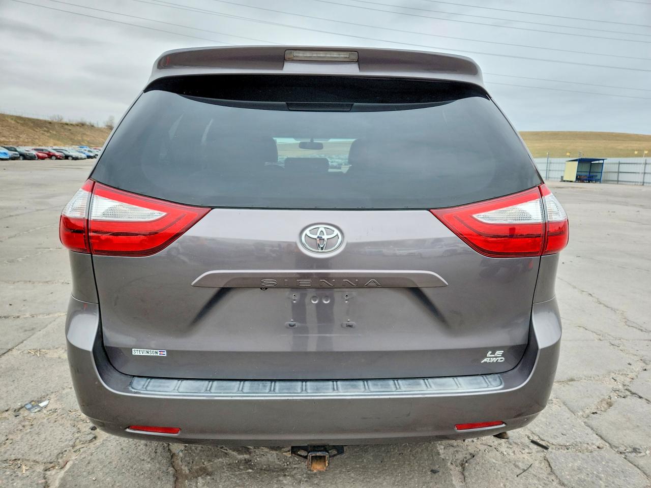 2015 TOYOTA SIENNA LE 7-PASSENGER photo 16