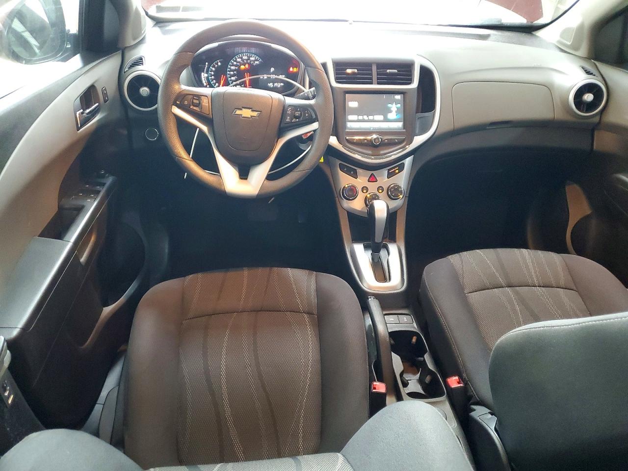 2017 CHEVROLET SONIC LT photo 8