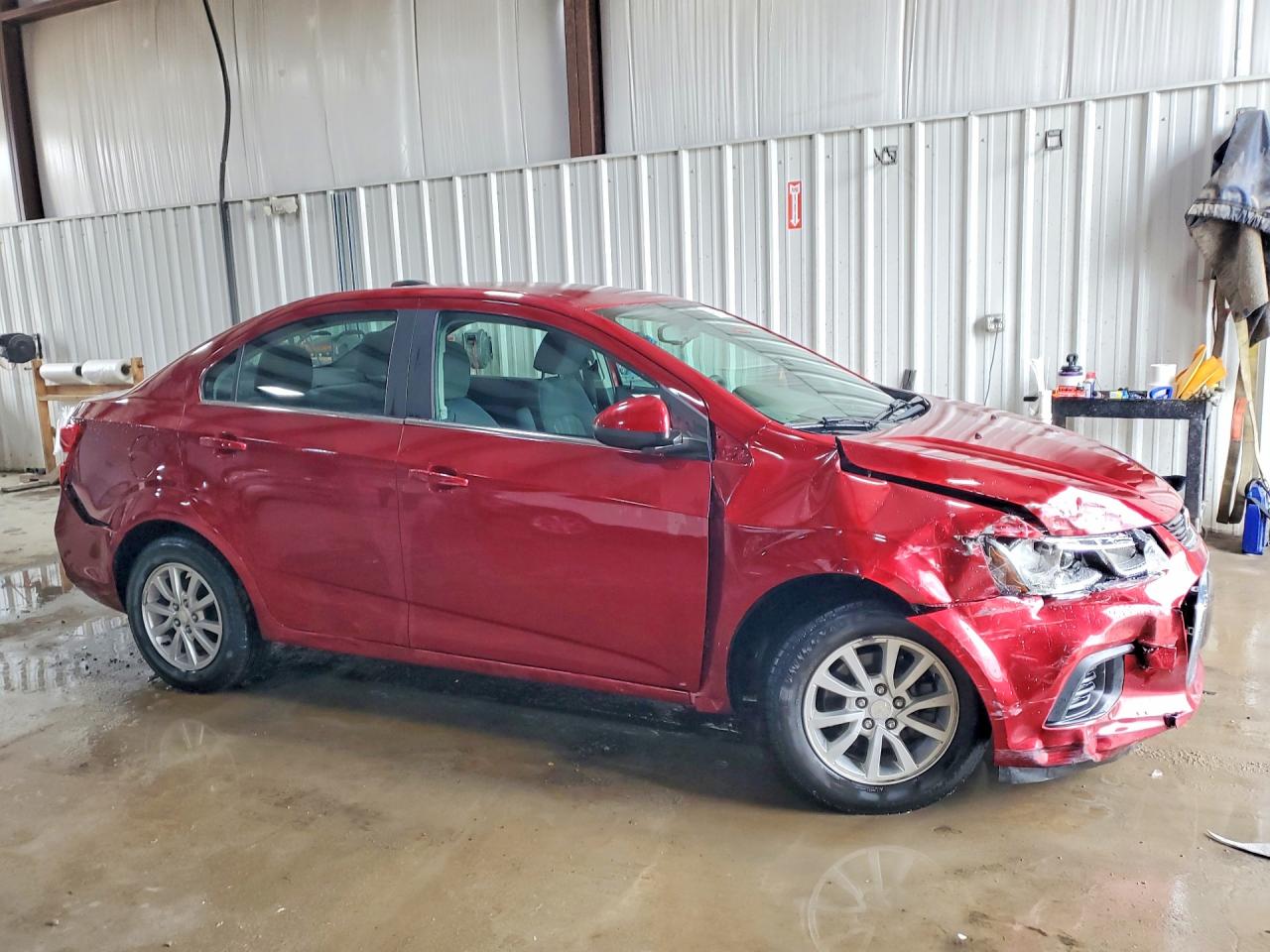 2017 CHEVROLET SONIC LT photo 4