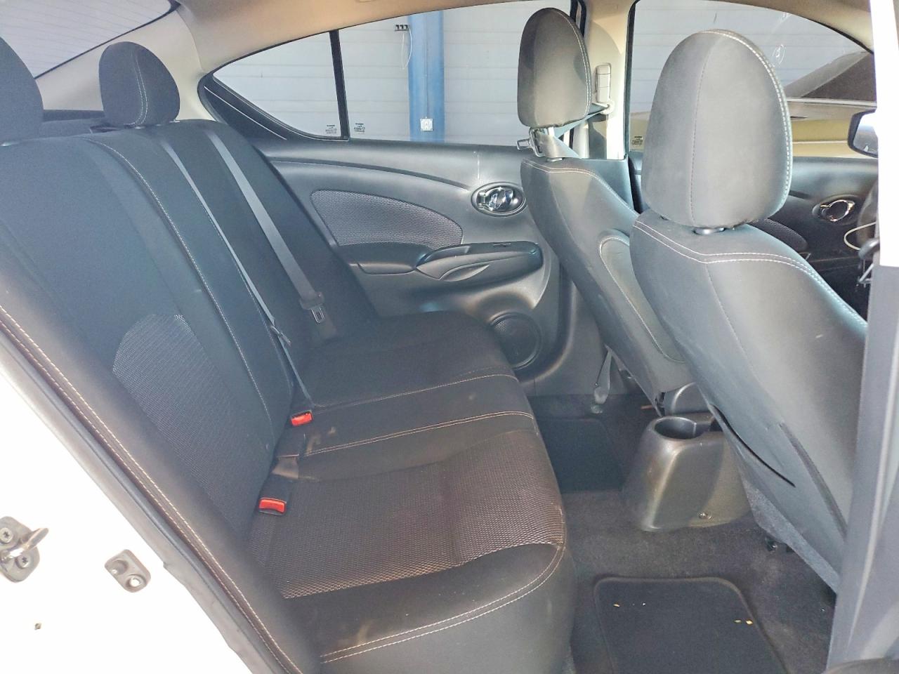 2018 NISSAN VERSA SV photo 19
