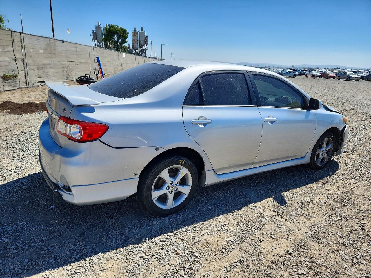 2011 TOYOTA COROLLA S photo 5