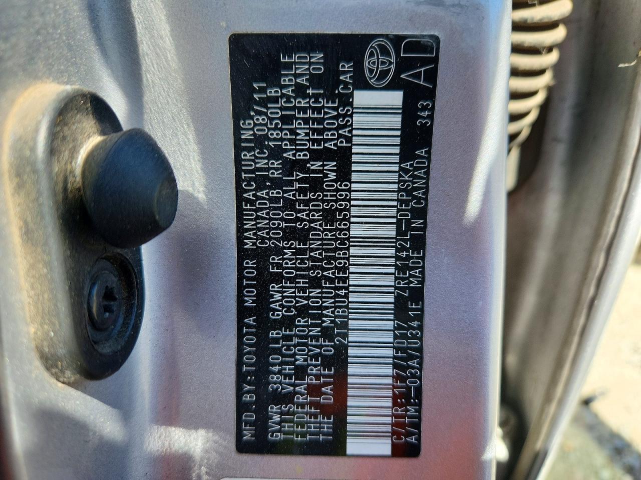 2011 TOYOTA COROLLA S photo 23