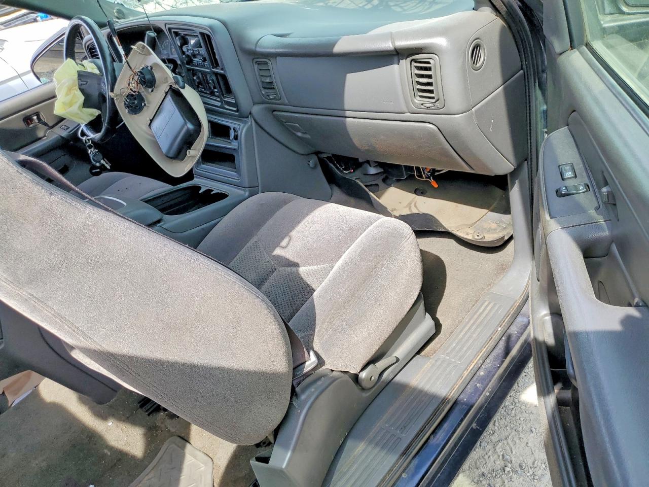 2005 CHEVROLET SILVERADO C1500 photo 15