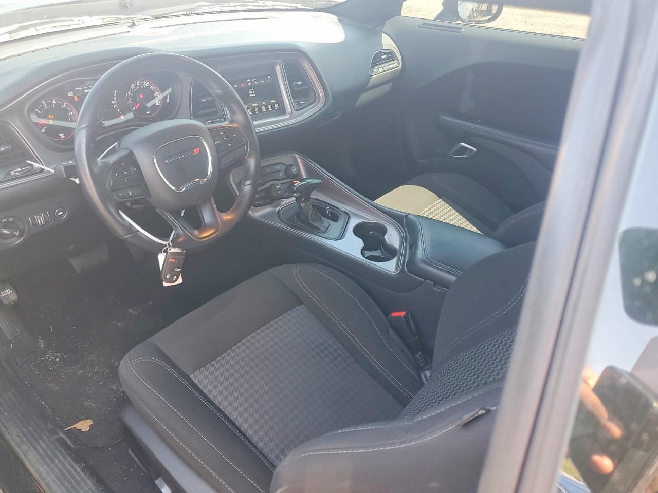 2023 DODGE CHALLENGER SXT photo 15