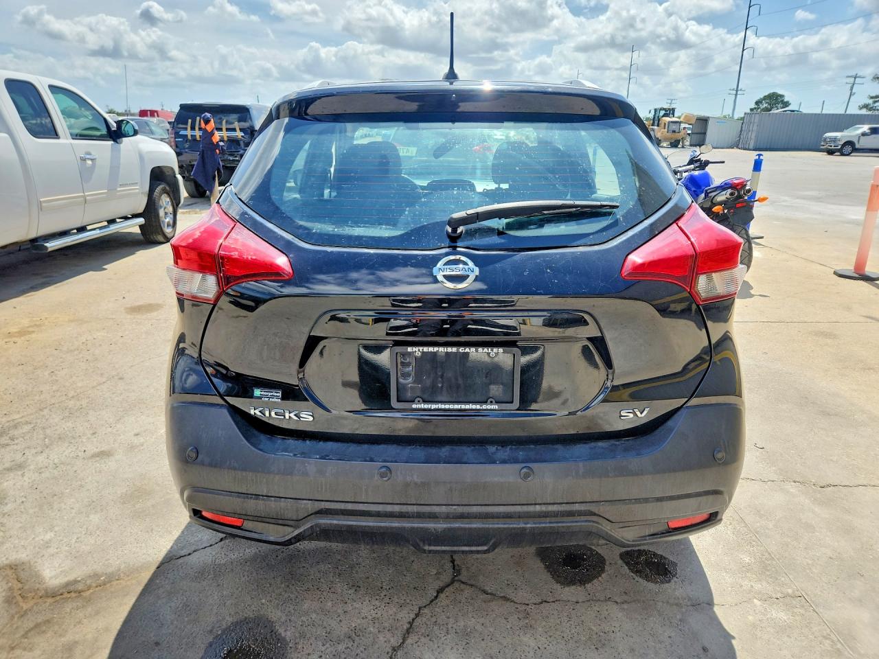 2020 NISSAN KICKS SV photo 11