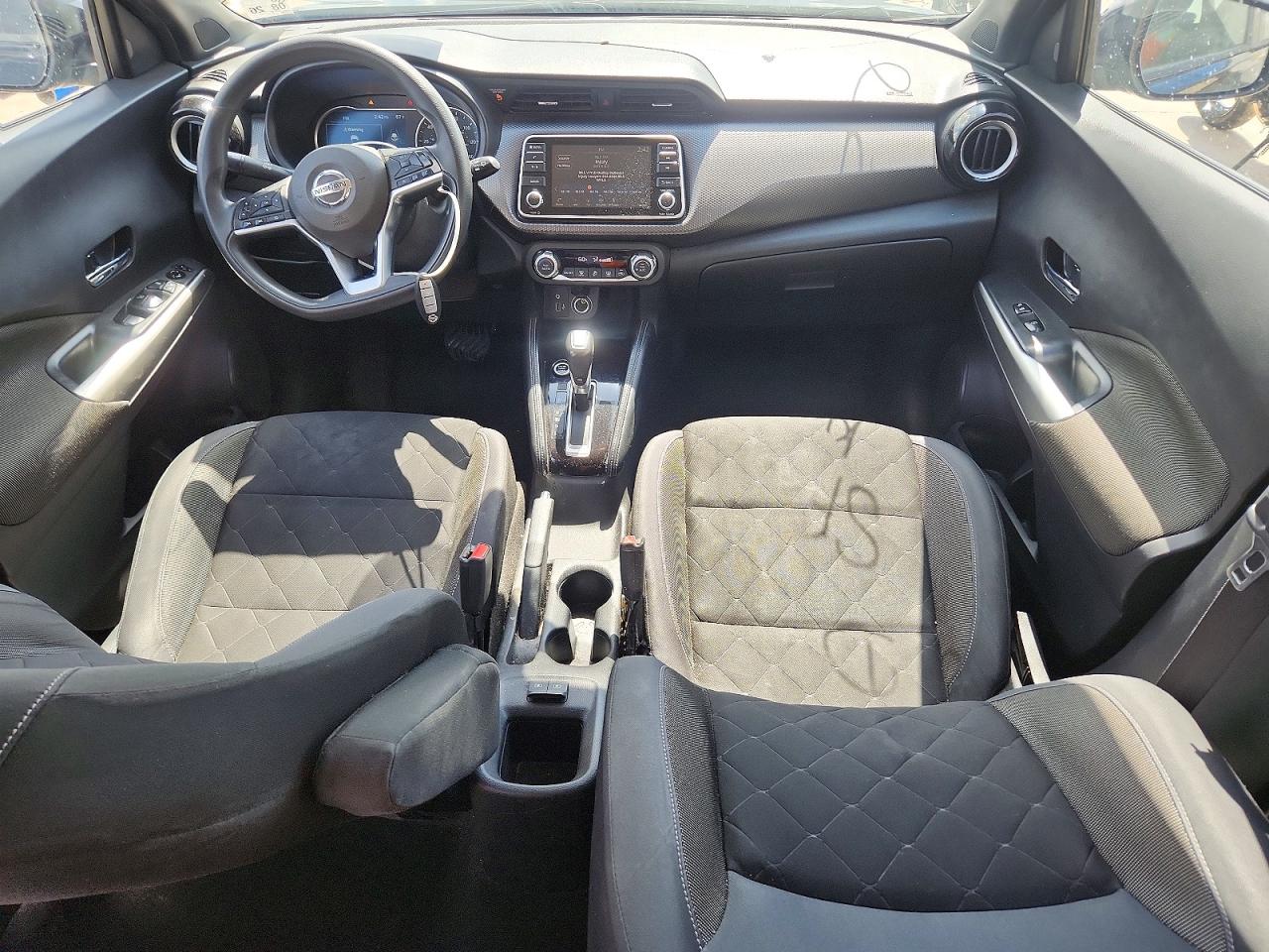 2020 NISSAN KICKS SV photo 15
