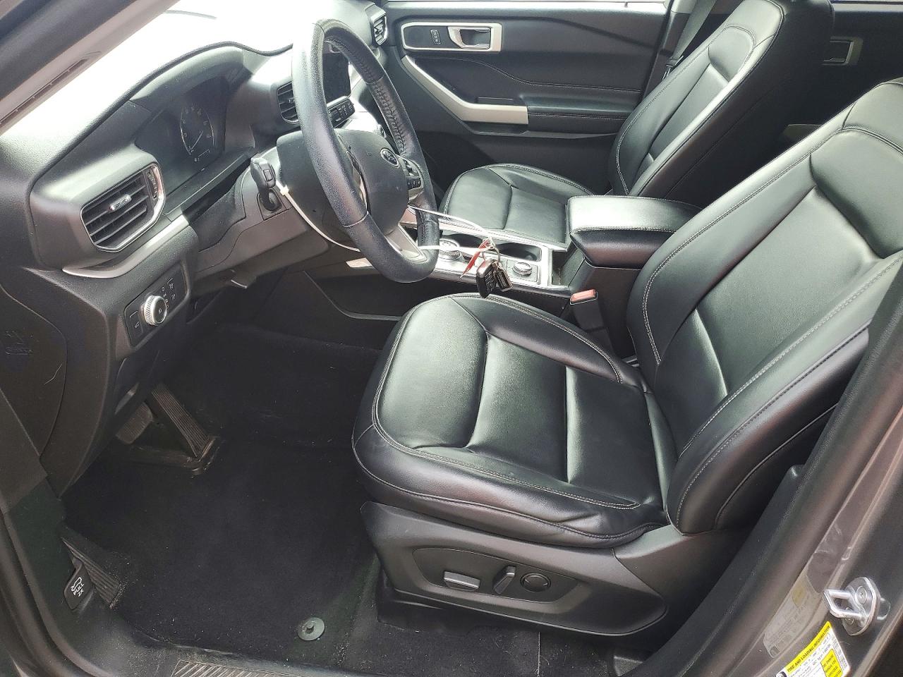 2021 FORD EXPLORER XLT photo 19