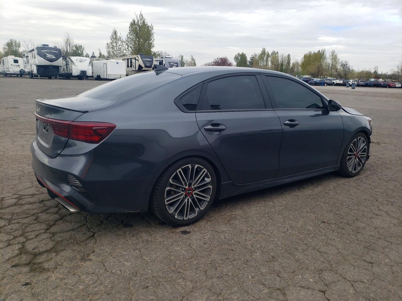 2024 KIA FORTE GT photo 5