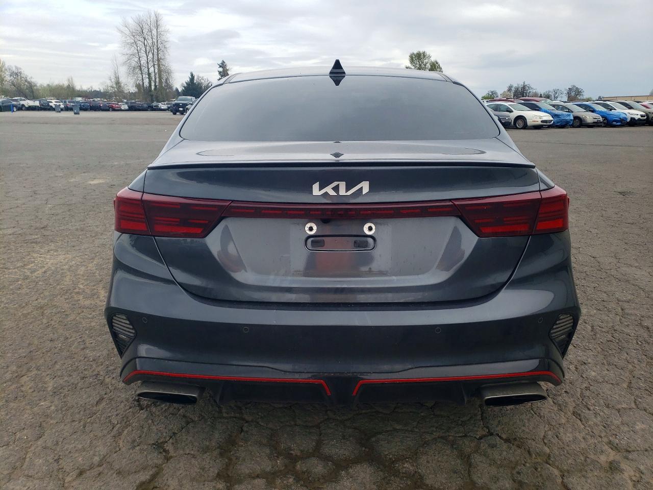 2024 KIA FORTE GT photo 11