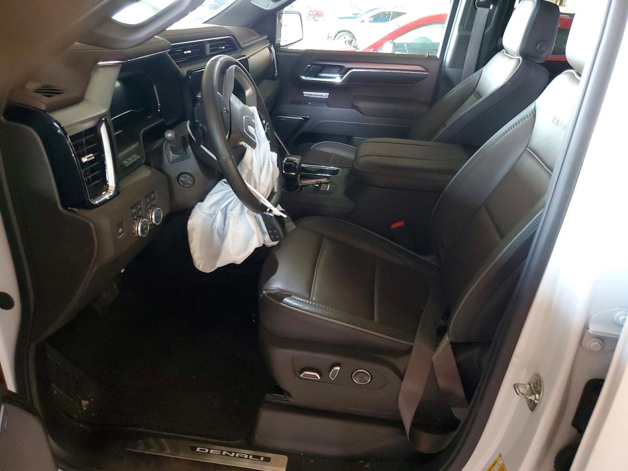 2025 GMC SIERRA K1500 DENALI photo 13