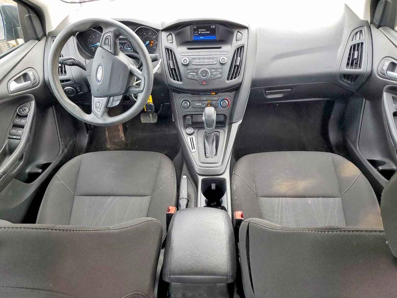 2017 FORD FOCUS SE photo 15